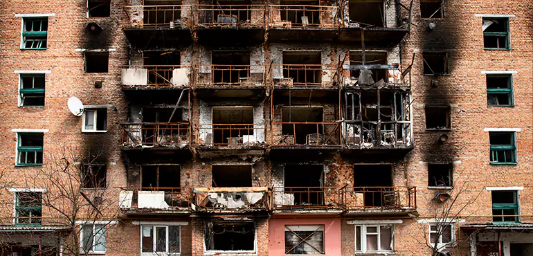 Why Homeowners Choose Us to Sell Their Distressed Homes in Joliet